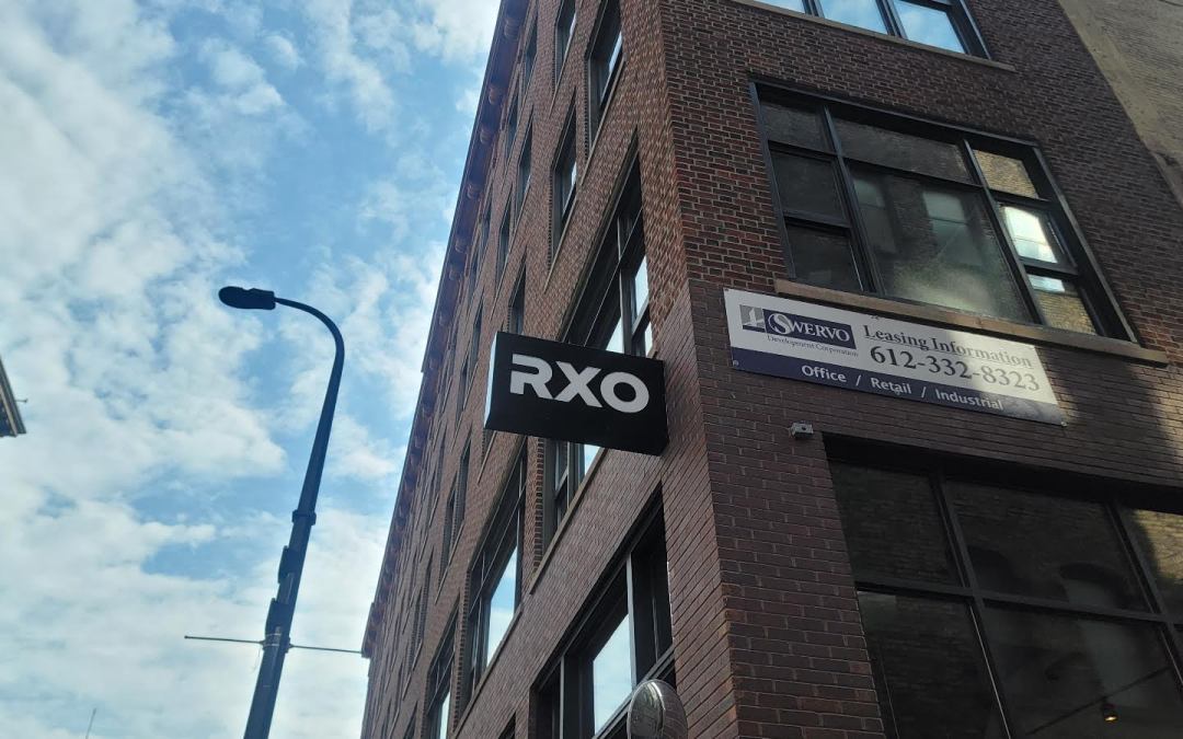 How to Manage Signage During Brand Transitions