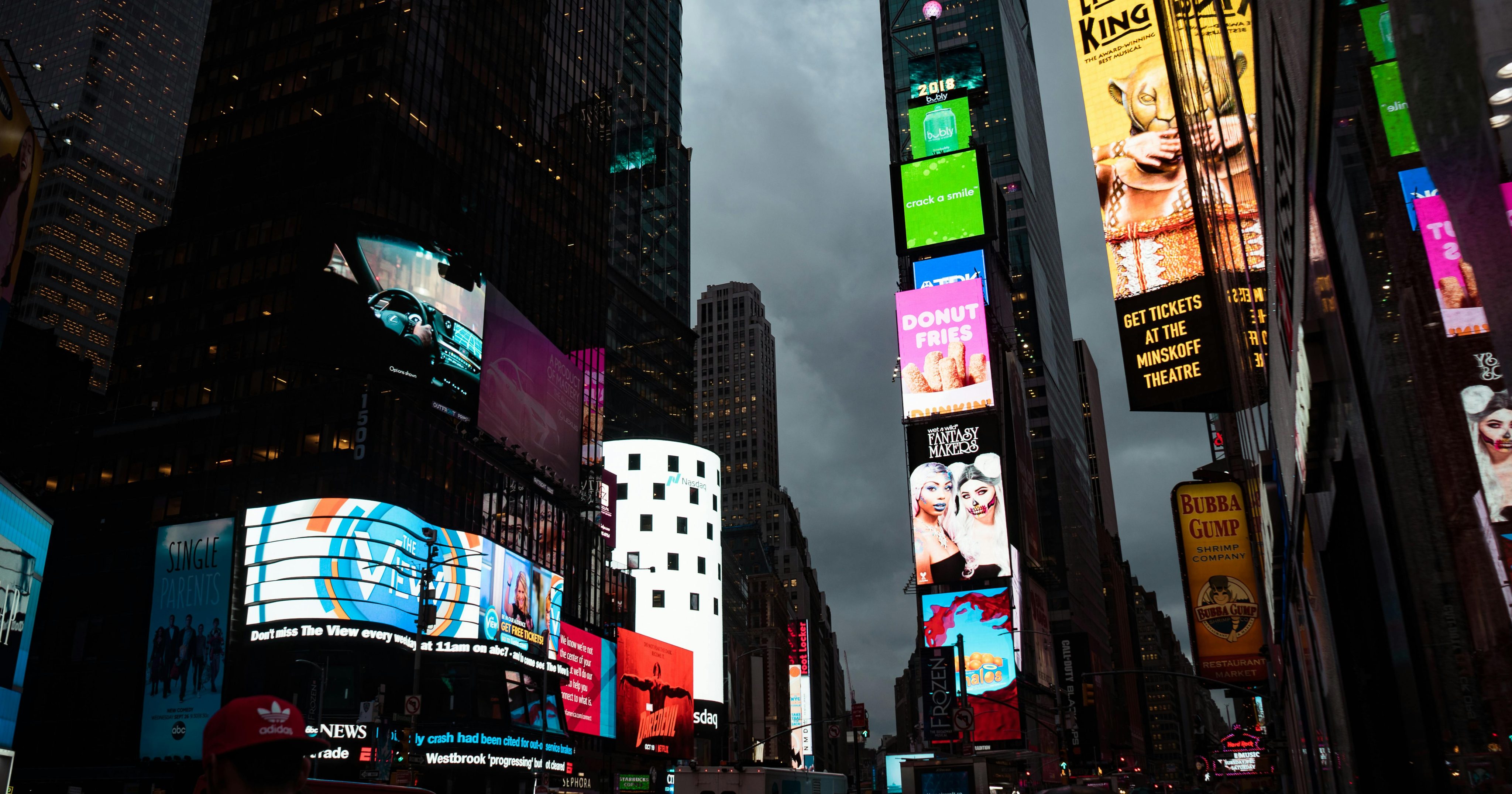 digital signage digital signage pros and cons
